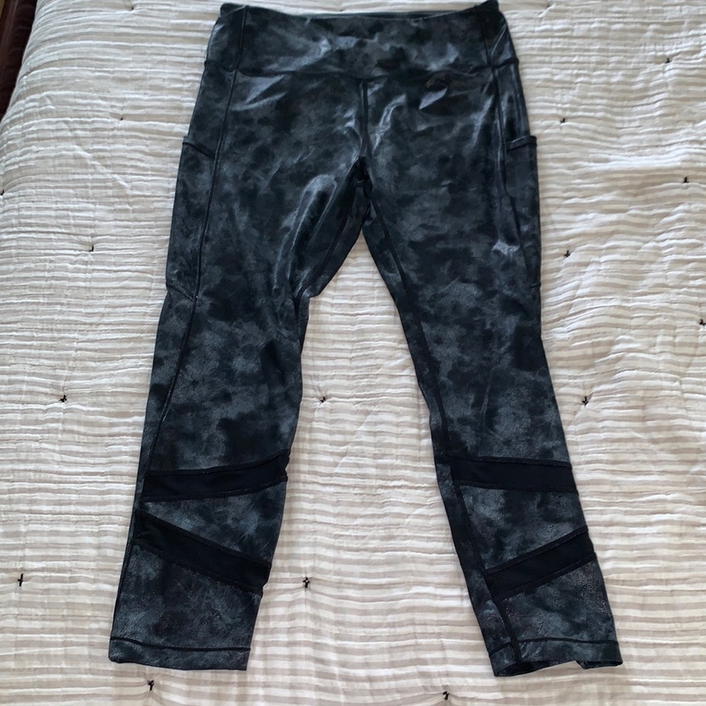 ZYIA - like new marbled 7/8 leggings